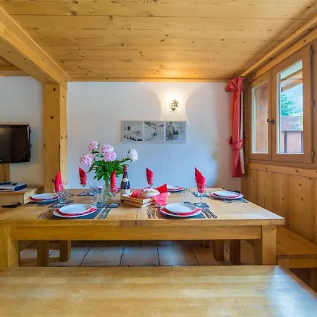 Les Chosalets Sleeps 8 Apartament