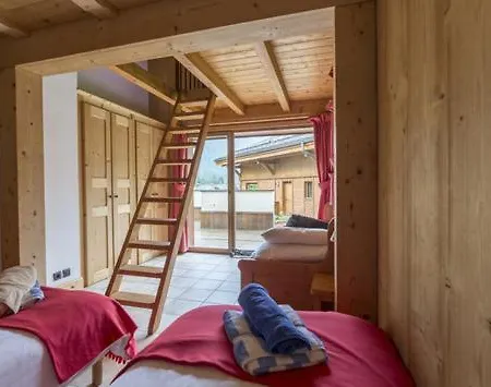 Les Chosalets Sleeps 8 *